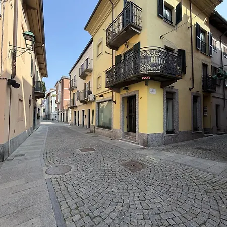 Hostpitaly - La Piccola Casa Del Pozzo * Chivasso
